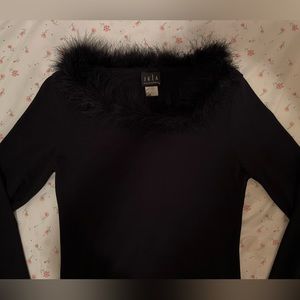 W fitted black long sleeve with fur collar//JKLA California//L